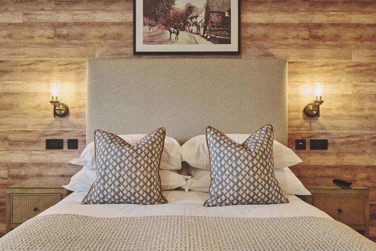 Bedroom 2, The Barn Hotel, Solihull