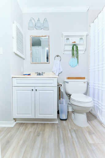 Bathroom 3, 1br/1ba, A Minutes Walk From the Beach!, Walton