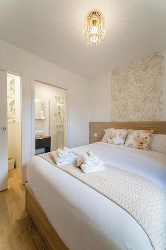 Bedroom 3, Domaine du Vieux Porche, Vienne