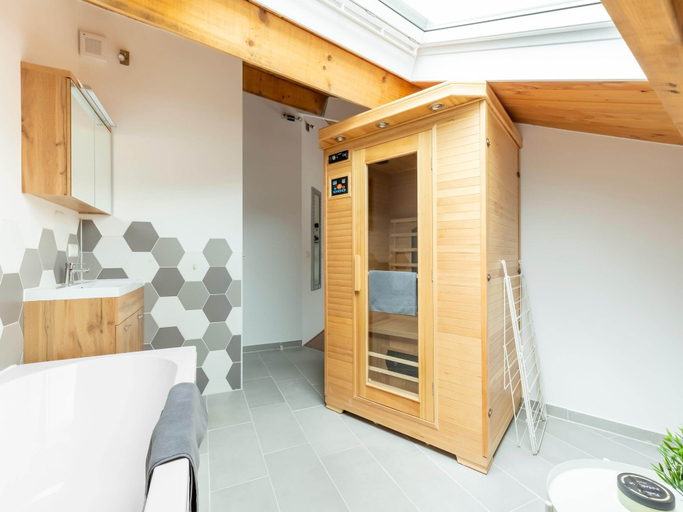 Spa treatment, Holiday Home in Forested Netherlands With Terrace, Goirle