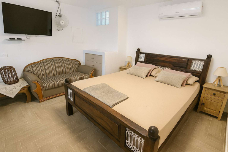 Room 4, Folegandros Galano Hideaway - Peaceful Sea Views, South Aegean