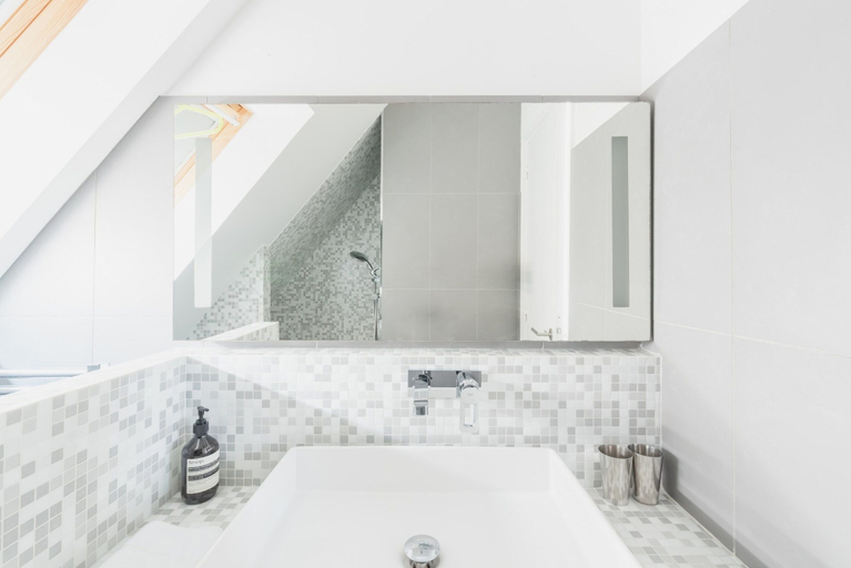 Bathroom 4, House in Plouguerneau Near Beaches & Lighthouse, Finistère