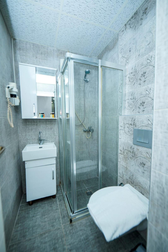 Bathroom 5, NearMe Apart, Antalya