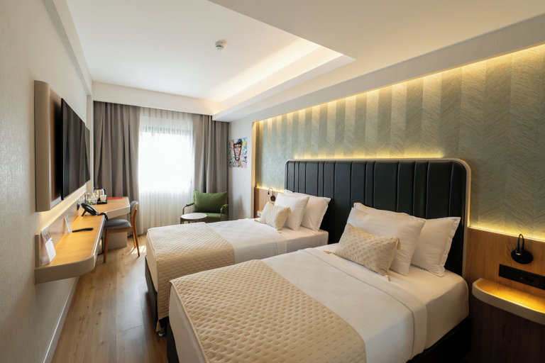 Bedroom 3, ALVES HOTEL, Konak