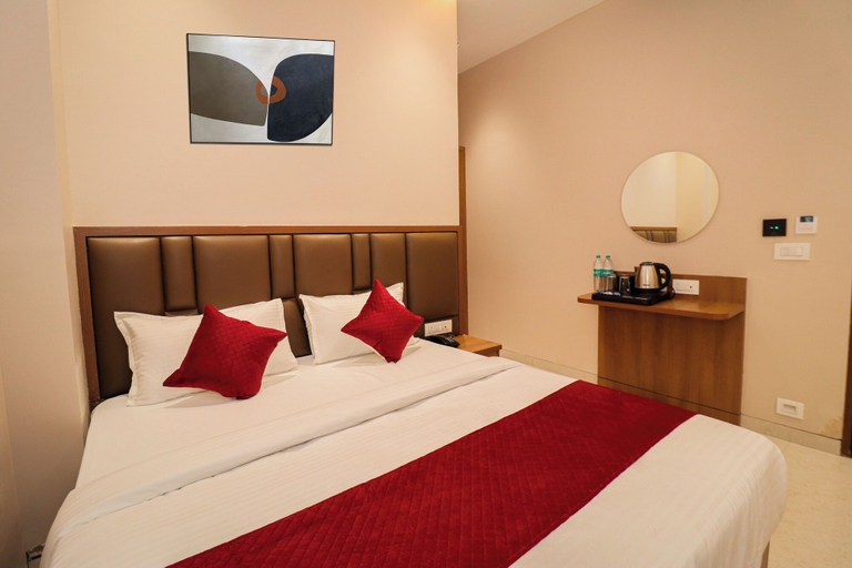 Bedroom 4, Ascent Star Inn, Mumbai Suburban
