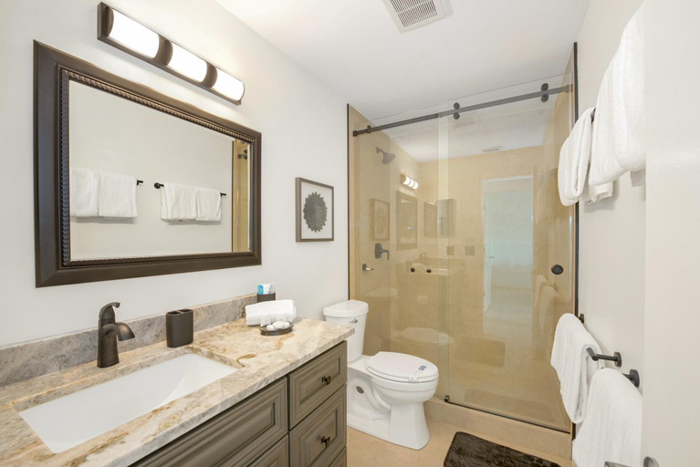 Bathroom, Endless Tides 2, Lee