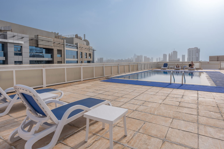 Room 5, Spacious 1BR Haven for 2 in Al Barsha, Dubai