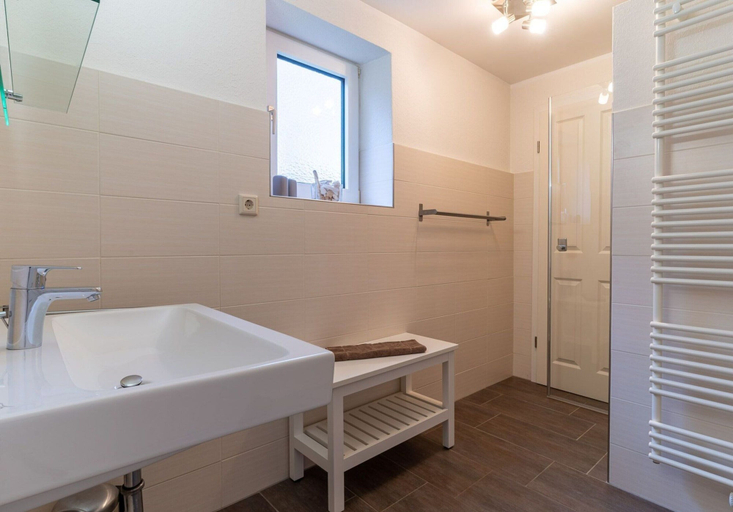 Bathroom 2, Ferienwohnung in St. Peter-ording, Nordfriesland