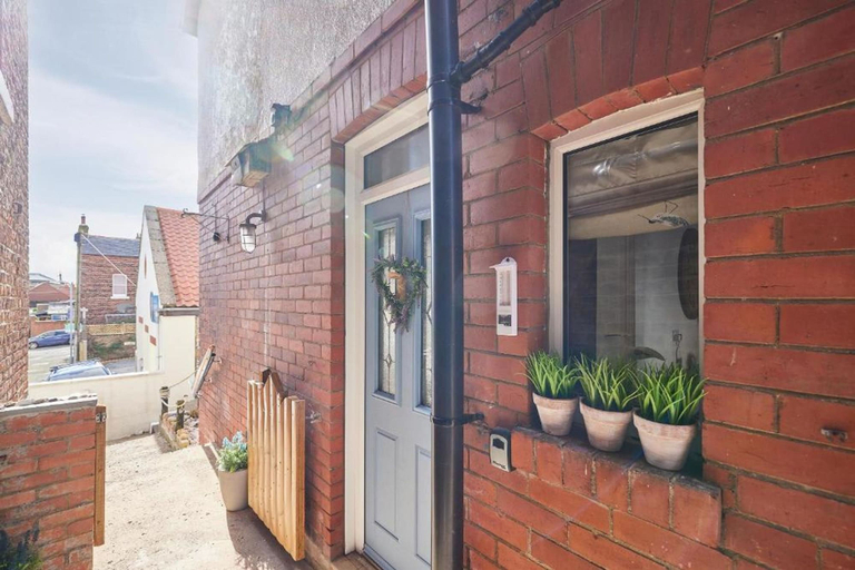 Exterior & Views, Host Stay Mumbles Cottage, North Yorkshire