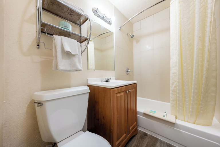 Bathroom 3, Banfield Studios By OYO Portland OR, Multnomah
