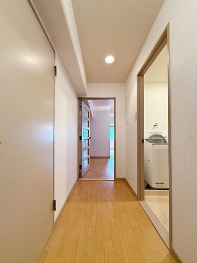 Others 5, Residence Yu 201, Hiroshima