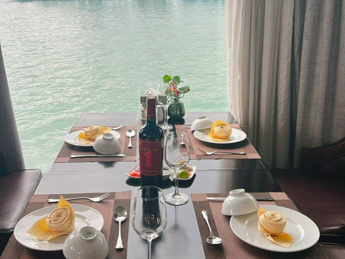 Food & Drinks 3, Lan Ha Lotus Cruise, Hạ Long