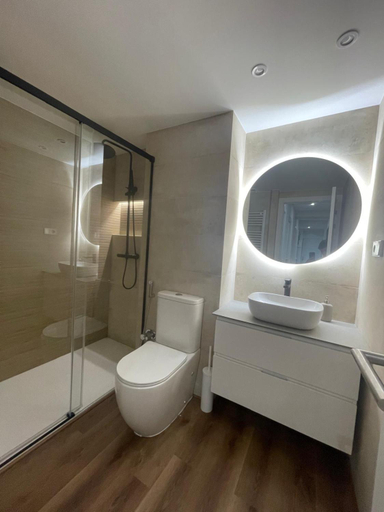 Others 2, Rooms Madrid Rio, Madrid