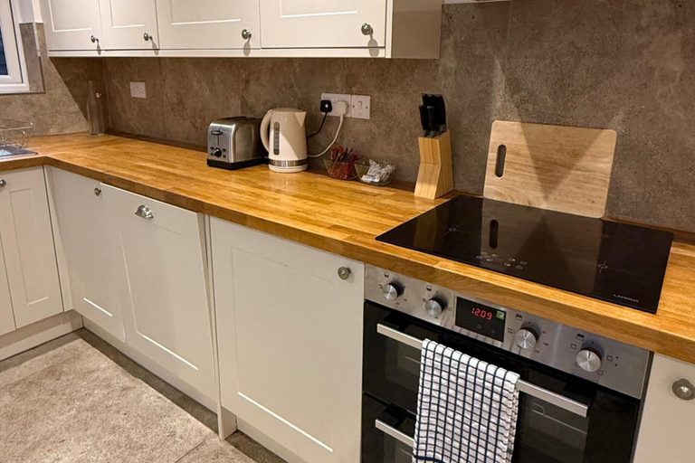 Others 4, Napton on the Hill - Sleeps Upto 7 & Pet Friendly, Warwickshire