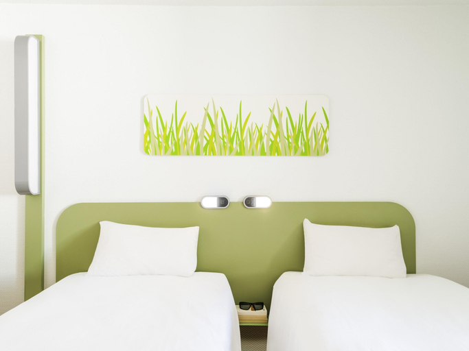 Bedroom 3, ibis budget Krefeld Messe Duesseldorf, Krefeld