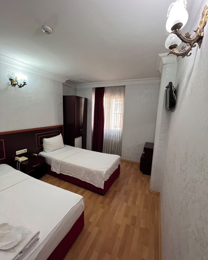 Bedroom 4, Red White Hotel, Fatih