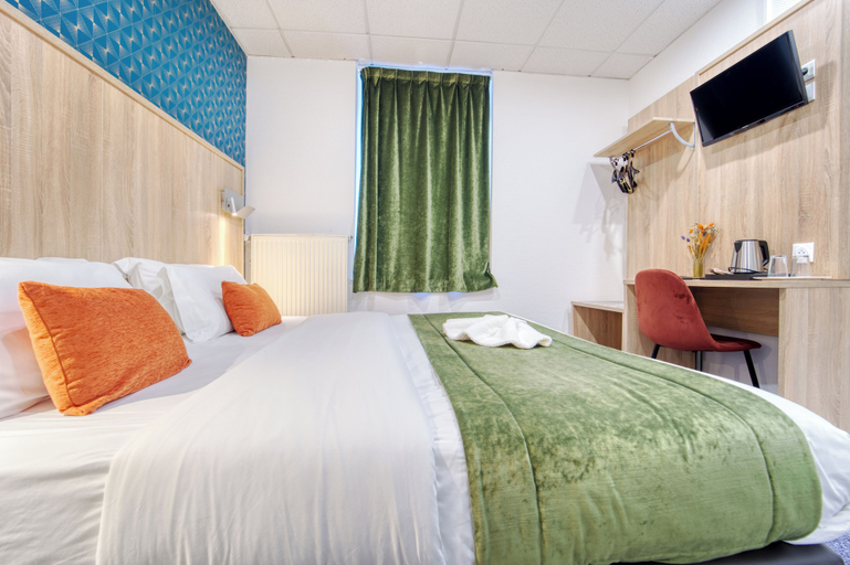 Bedroom 3, Cit'Hotel L'ESCURIAL, Moselle