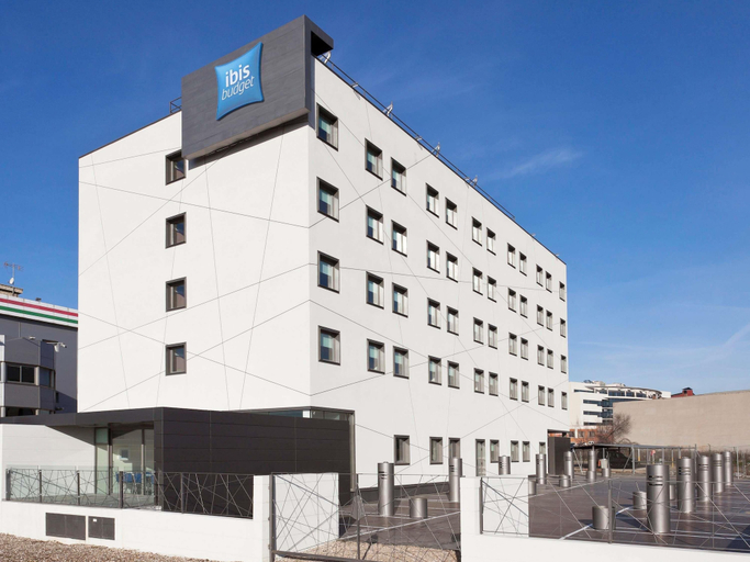 Exterior & Views 2, ibis budget Madrid Vallecas, Madrid
