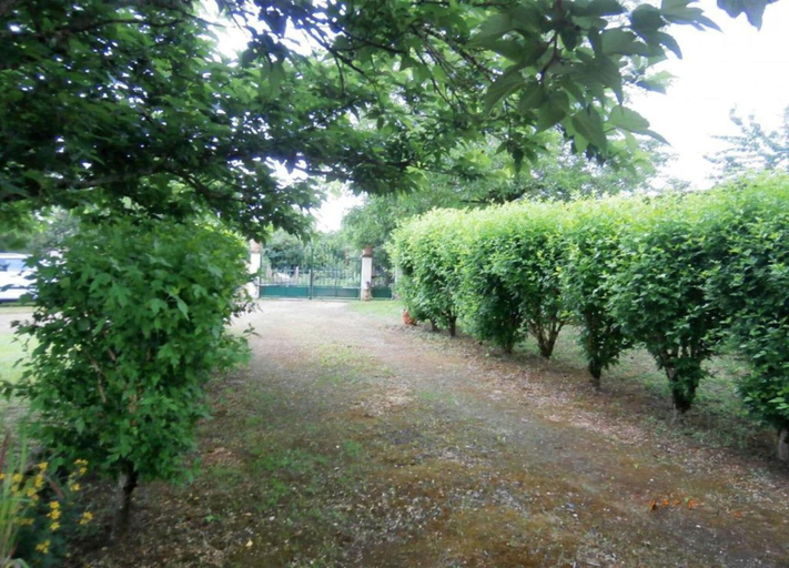 View from property 5, Domaine Saint-medard Stay, Dordogne