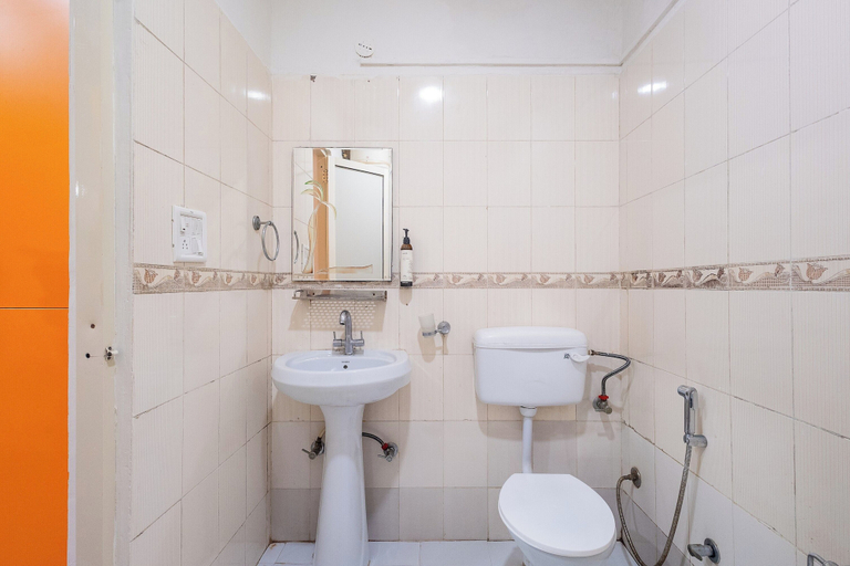 Bathroom 4, goSTOPS Mcleodganj, Mall Road, Kangra