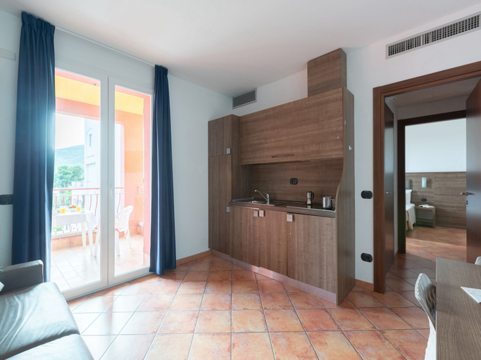 Room 4, Residence Near the sea a Loano 4203, Savona