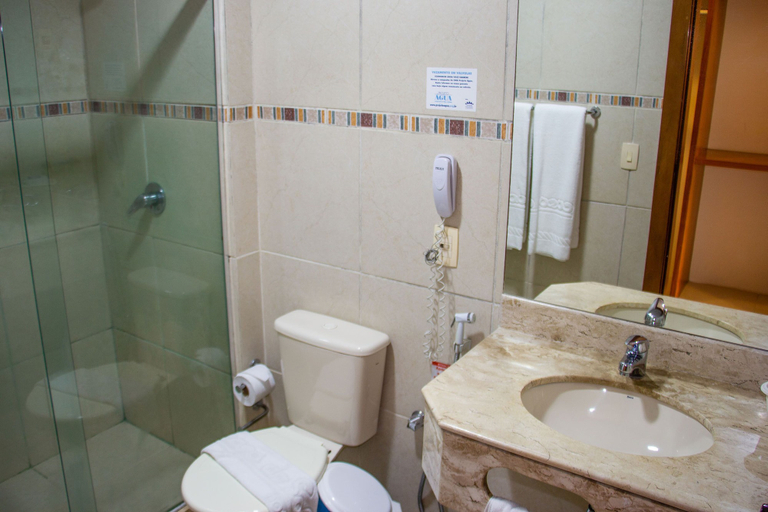Bathroom 3, Casa do Sol hotel, Petrópolis