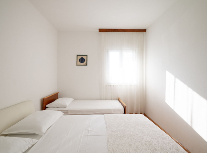 Bedroom 2, House Rose With Garden and Pool, Ražanac