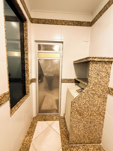 Bathroom 3, Motel Chavelle, São José dos Pinhais