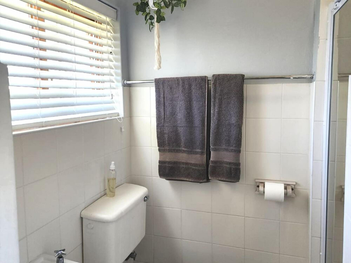 Bathroom 3, Muir Holiday Apartments, Eden