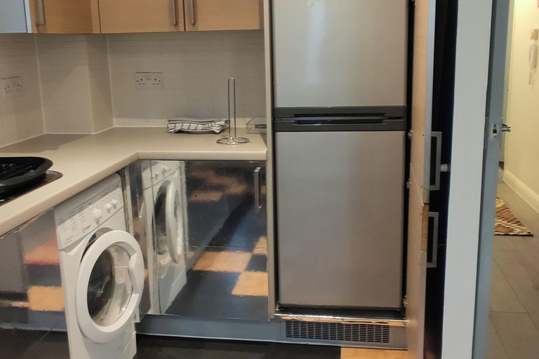 Others 4, Apartment - Sleeps 4 - Parking - Station Close, London