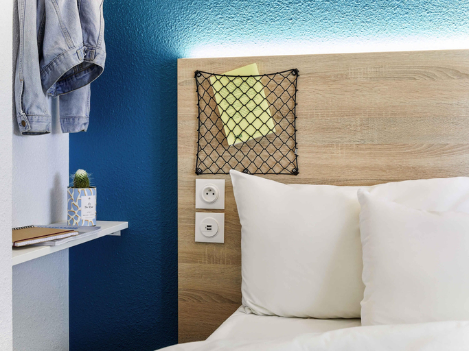 Bedroom 3, hotelF1 Amiens Est (Rénové), Somme