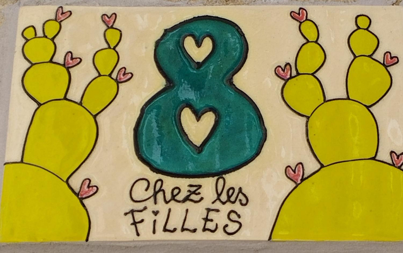 Others 3, Chez les filles, Gard