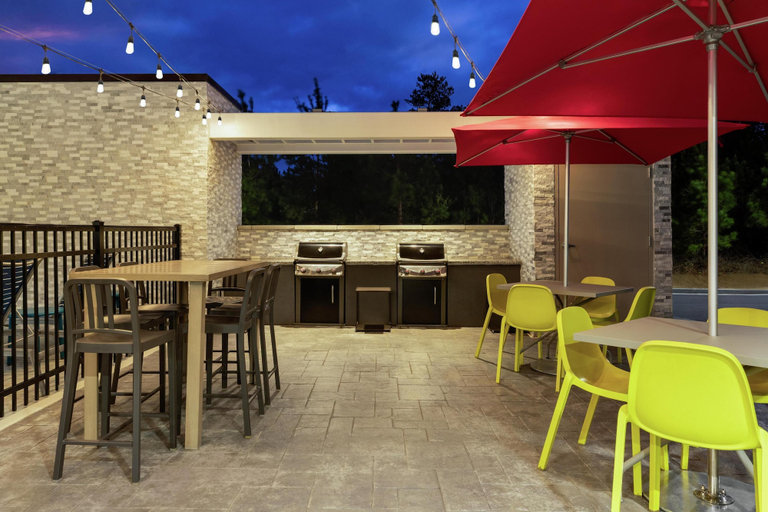Food & Drinks 5, Home2 Suites By Hilton Dublin, Laurens