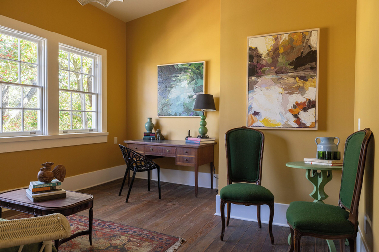 Room 2, Hotel Pompadour, Orleans