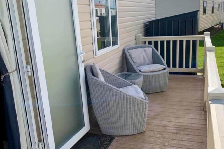 Others 5, Lodge - Sleeps 6 - Patio - Parking - Beach Close, Lincolnshire