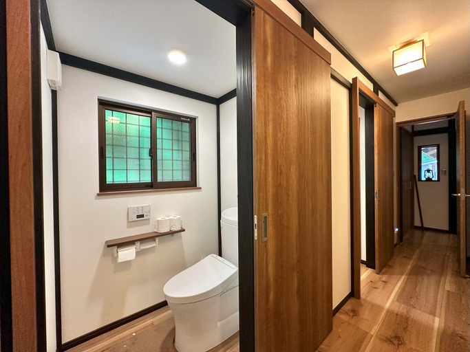 Bathroom 3, One Night One View One Destiny, Yotsukaido