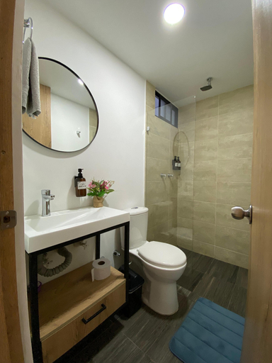 Bathroom 3, Praia Apartaestudios, Sabaneta
