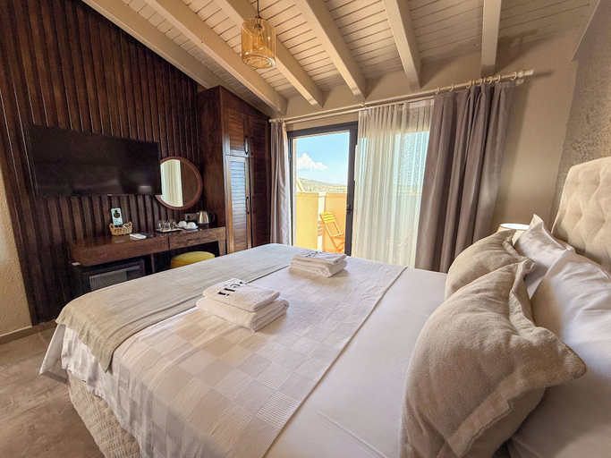 Room 2, Beli Köy İçi, Çeşme