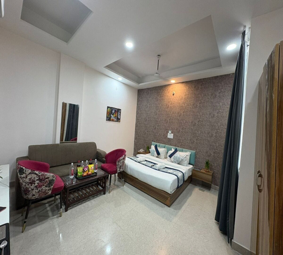 Bedroom 2, Radiant Blu Hotel, Gautam Buddha Nagar