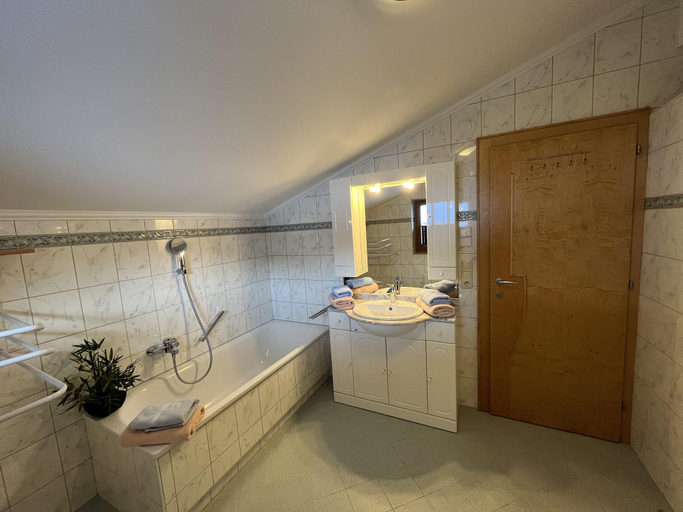 Bathroom 3, Apartment in Wald Near Krimml Waterfalls, Zell am See