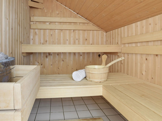 Property amenity, Bungalow by Water Near Rotterdam With Sauna, Bernisse