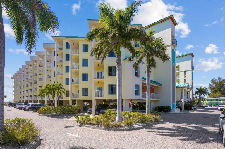 Exterior & Views 2, Sunset Vistas 302s, Pinellas
