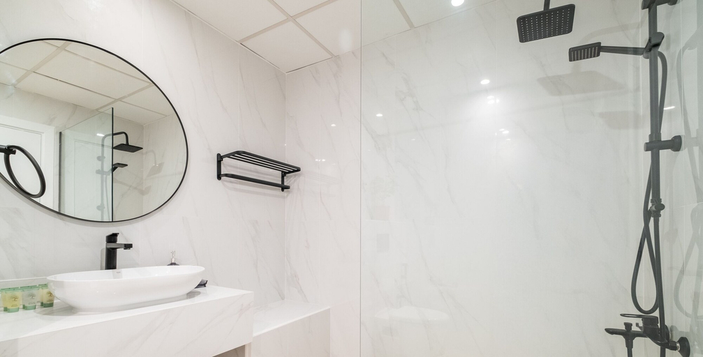 Bathroom, LUX The Dubai Eye View JBR Studio, Dubai