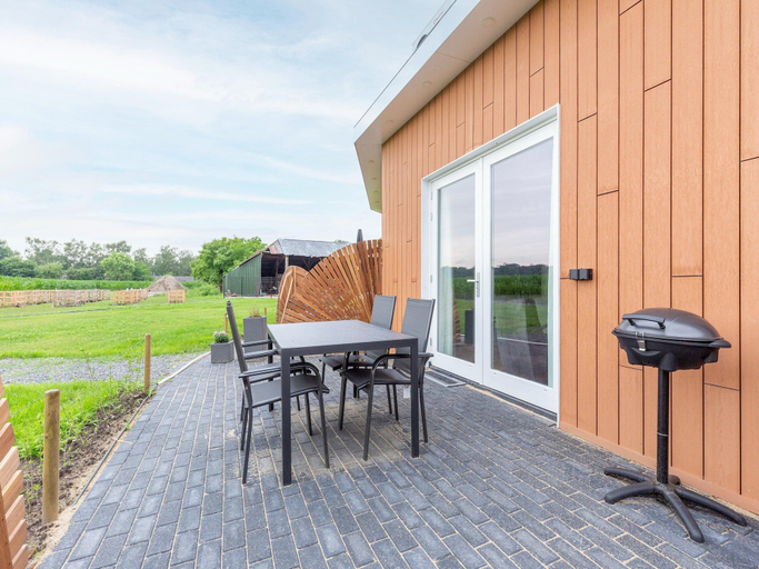 Balcony 5, Holiday Home in Forested Netherlands With Terrace, Goirle