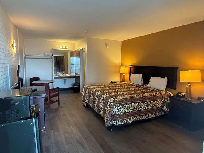 Bedroom 2, ECONOMY INN, Saint Clair