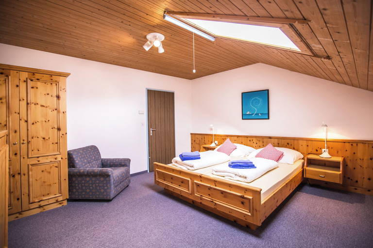 Room 3, Chalamandrin Hotel und Restaurant, Inn