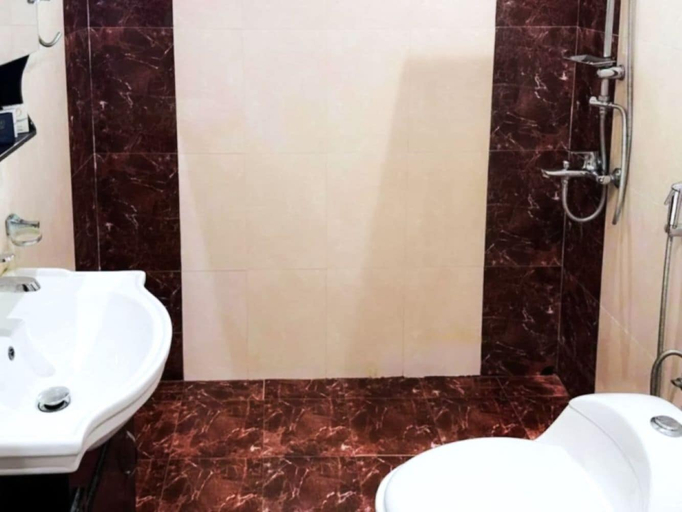 Bathroom 5, Taj Alhamra, Riyadh