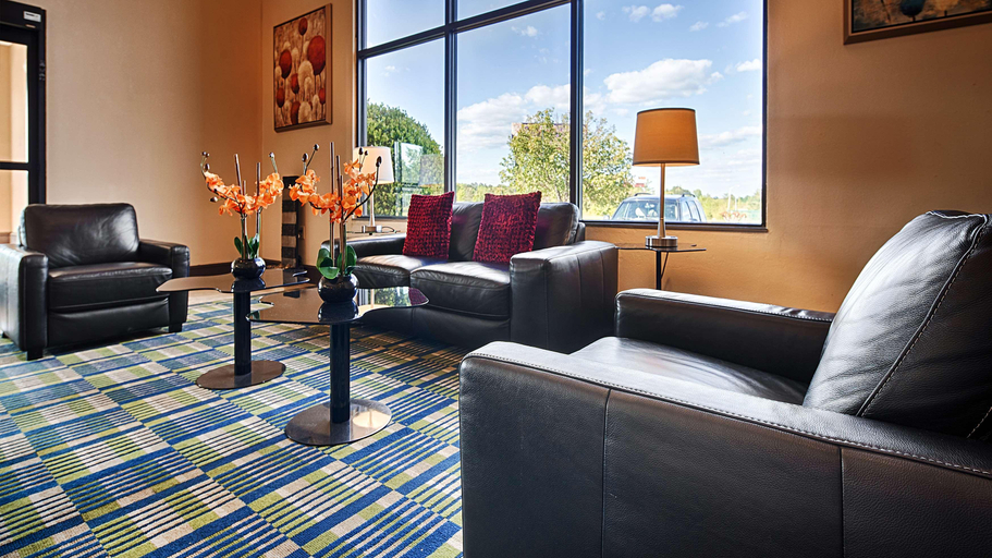 Public Area 2, SureStay Plus Hotel by Best Western Roanoke Rapids I-95, Halifax