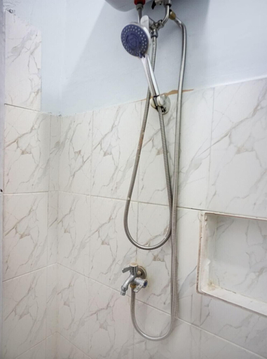 Bathroom 5, Hotel O Medan near Universitas Sumatera Utara formerly Surya Residence 2, Medan