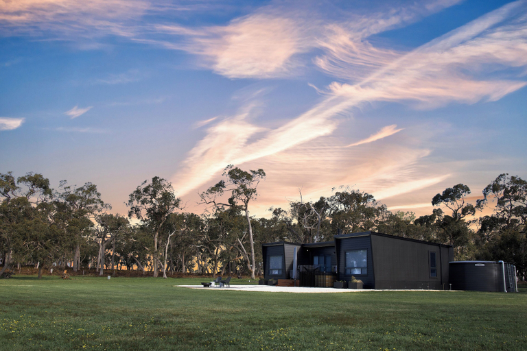 Exterior & Views 2, Warrawindi Escapes, Wattle Range - East